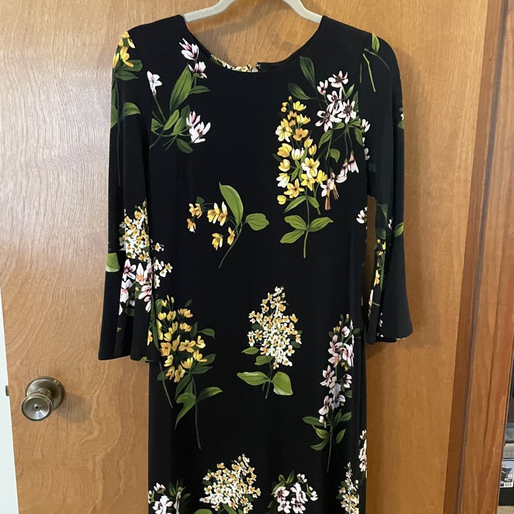 EUC Tommy Hilfiger Women's Size 8 Black Floral Flowers Dress Bell Sleeves - Picture 3 of 7